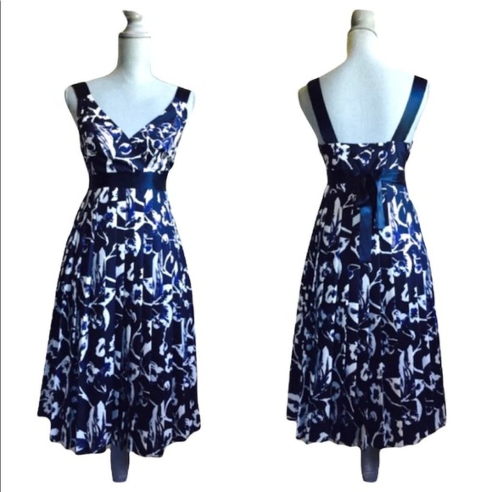The Limited Pleated Dress, 4 - Picture 4 of 4